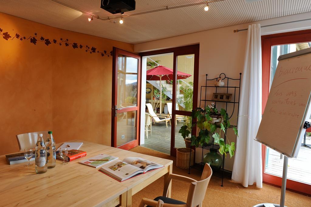 Ecohotel L'Aubier Монтезиллон Экстерьер фото